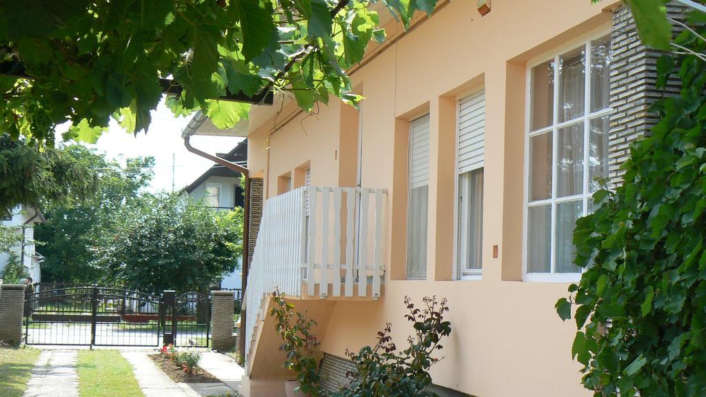 Ferienwohnung Magdalena Haz Balatonlelle Exterior foto